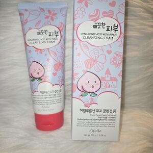 Hyaluronic Acid Peach Cleansing Foam - Pink